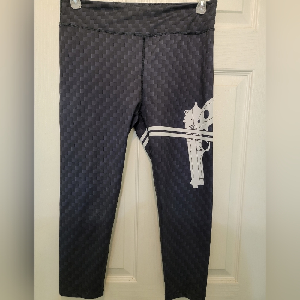 CVG Constantly Varied Gear Gun Strapped large capri will trade for pumpkin plaid